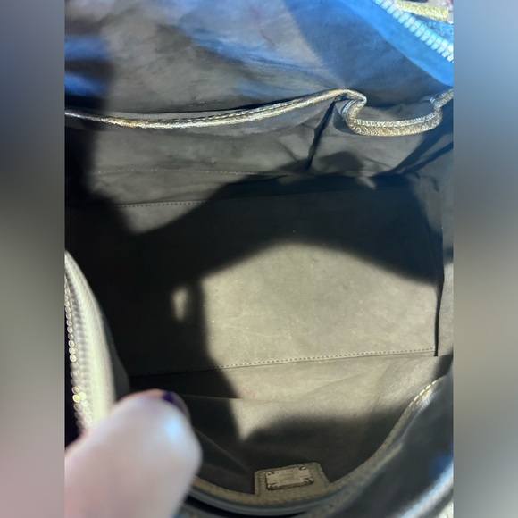 🔥 MCM 🔥Visetos Lion Princess Boston Black and Gold Lion Print Bag - Picture 10 of 13